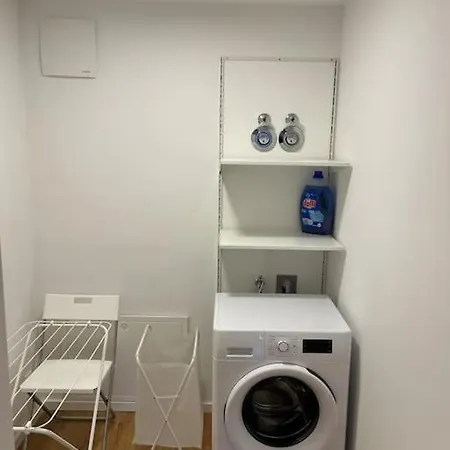 Hochwertige Zwei-zimmer-wohnung In