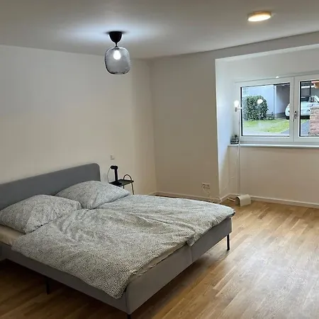 Hochwertige Zwei-zimmer-wohnung In